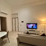 Eli Luxury Apartment